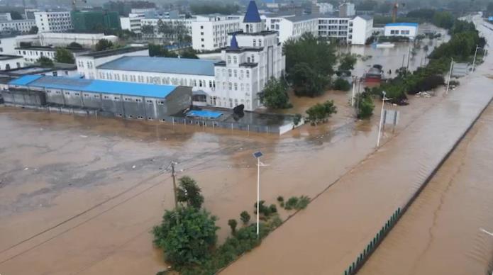 暴雨突袭河南西峡：争分夺秒的生命救援与八方驰援